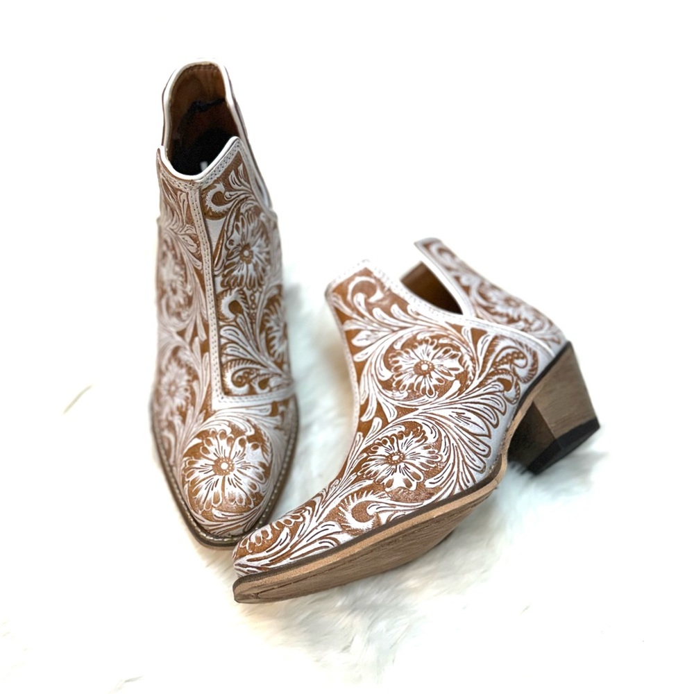 NWT 🌟 Western Hand-Tooled Booties In Ivory - Picture 2 of 10